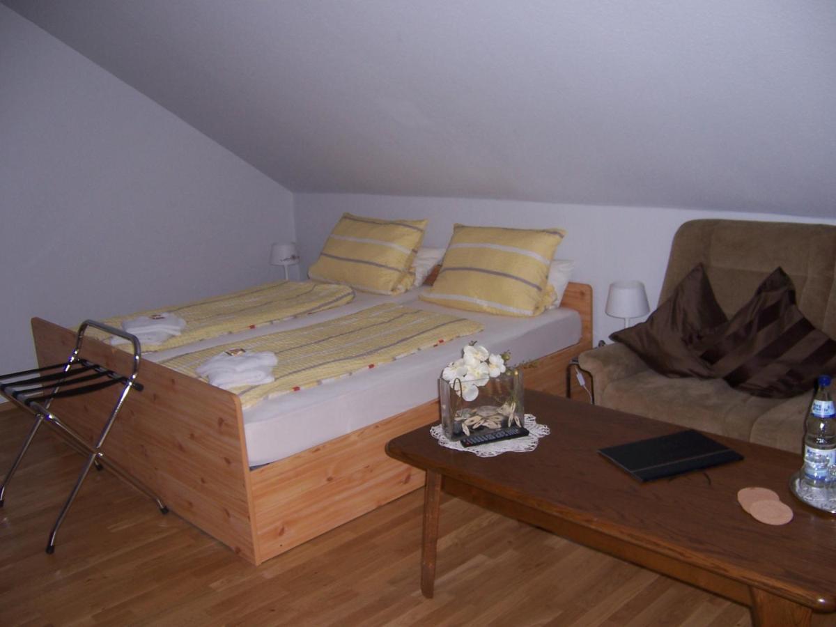Gaestehaus Schneider Bechtheim Esterno foto